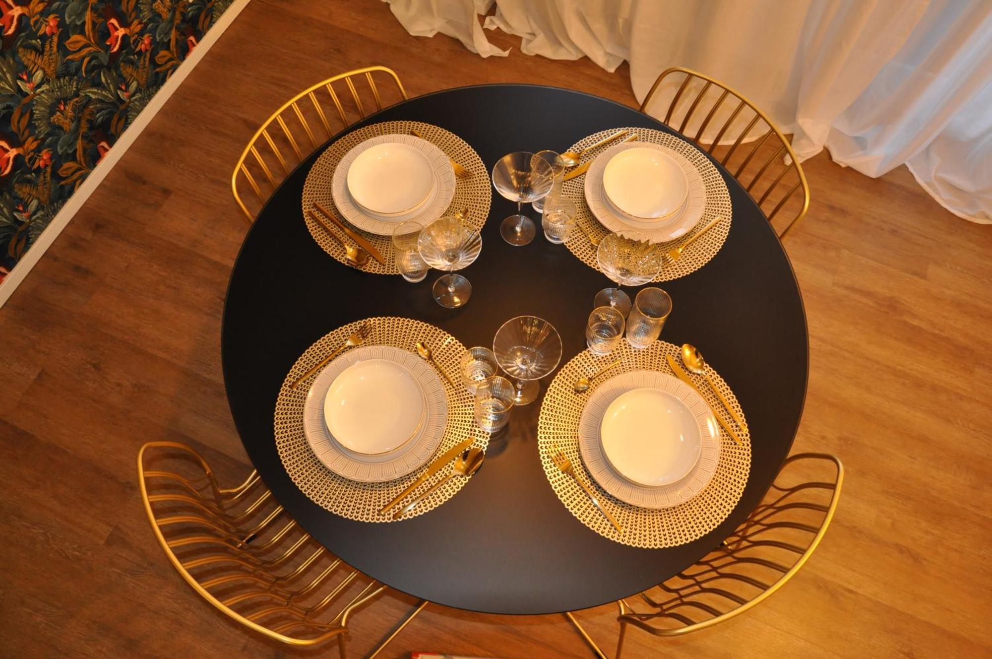 Elegante Appartamento Milano Luaran gambar